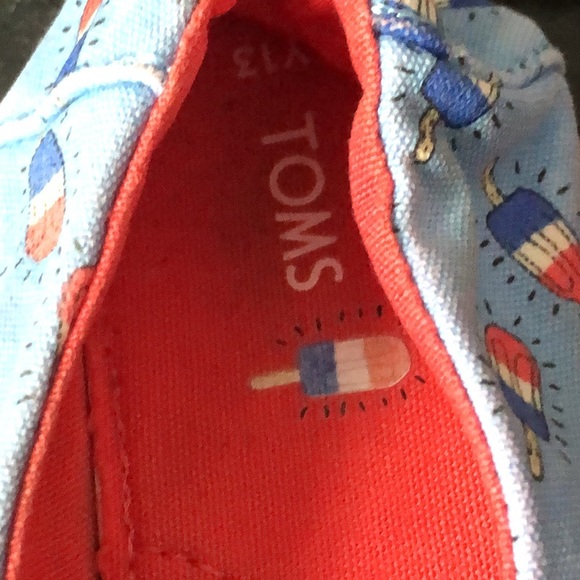 Girls Toms size 13 - Picture 2 of 4